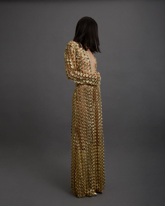 VESTIDO GOLDEN, MANIFESTO
